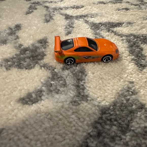 Fast & Furious Race Cars in 1:64 Scale with Exclusive Decos - Picture 2 of 16